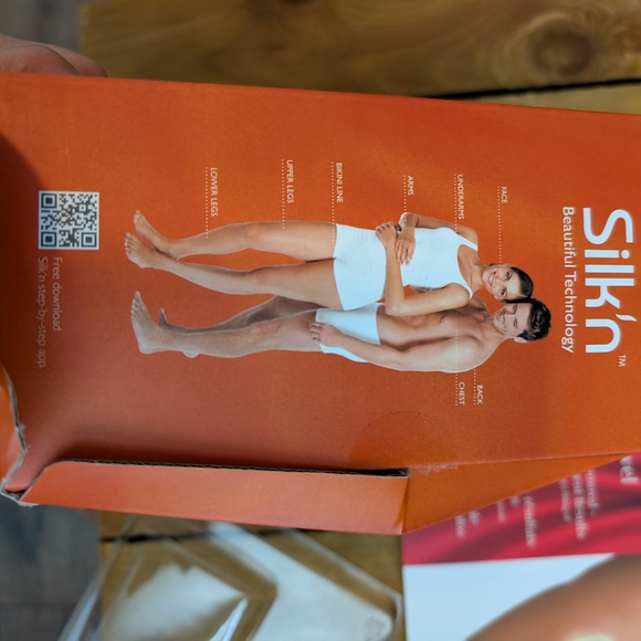 Silk'n Jewel Hair Removal Device - Picture 8 of 9